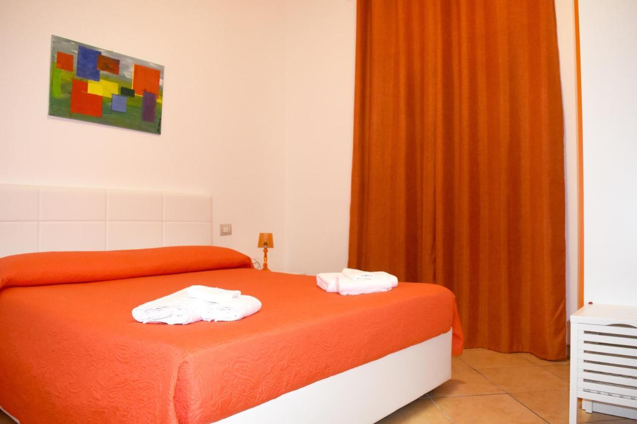 Bed & Breakfast Domus Pepe Scalea Luaran gambar